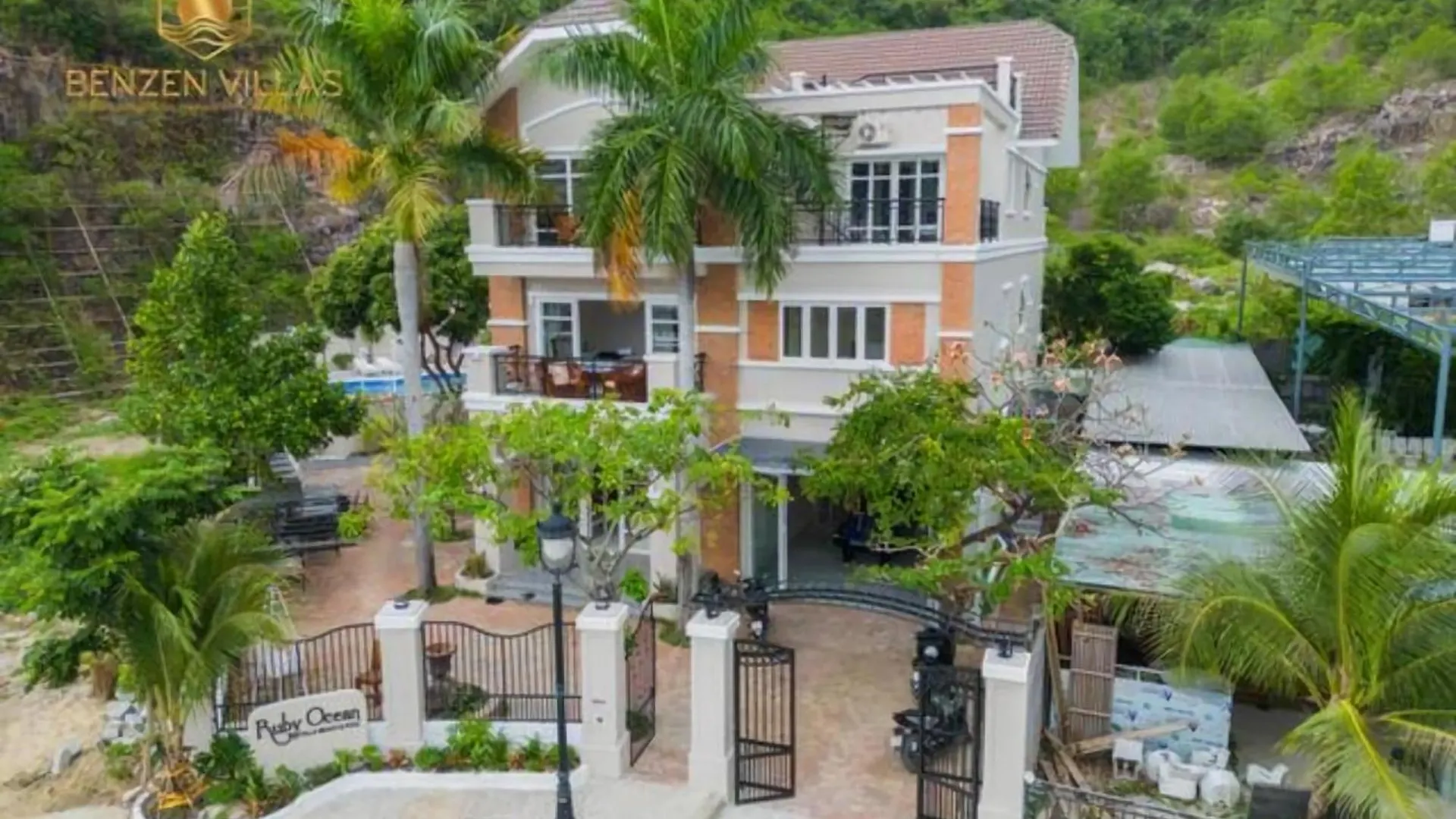 Benzen Villas Nha Trang