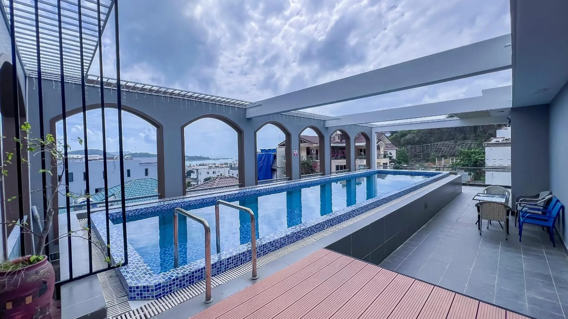 Benzen Villas Nha Trang