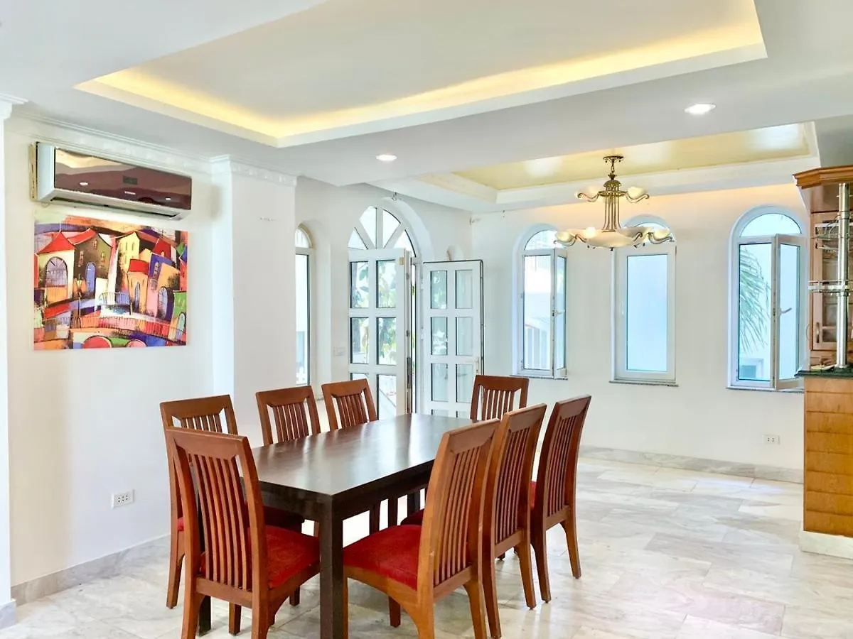 Benzen Villas Нячанг 0*,